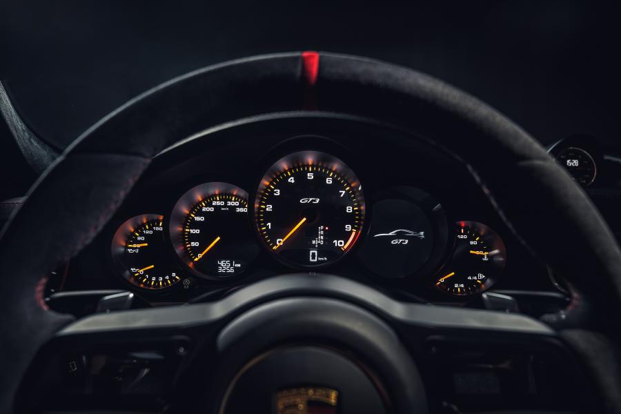 Панель приборов Porsche 911 GT3 2017 года  (WW) (фото 23 из 86)